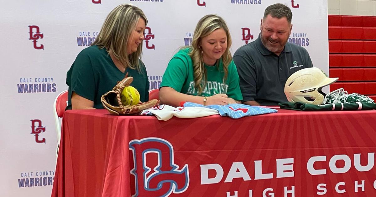DothanEagle.com - Dale County softball player Ella Brooke Barefield signs with Enterprise State image