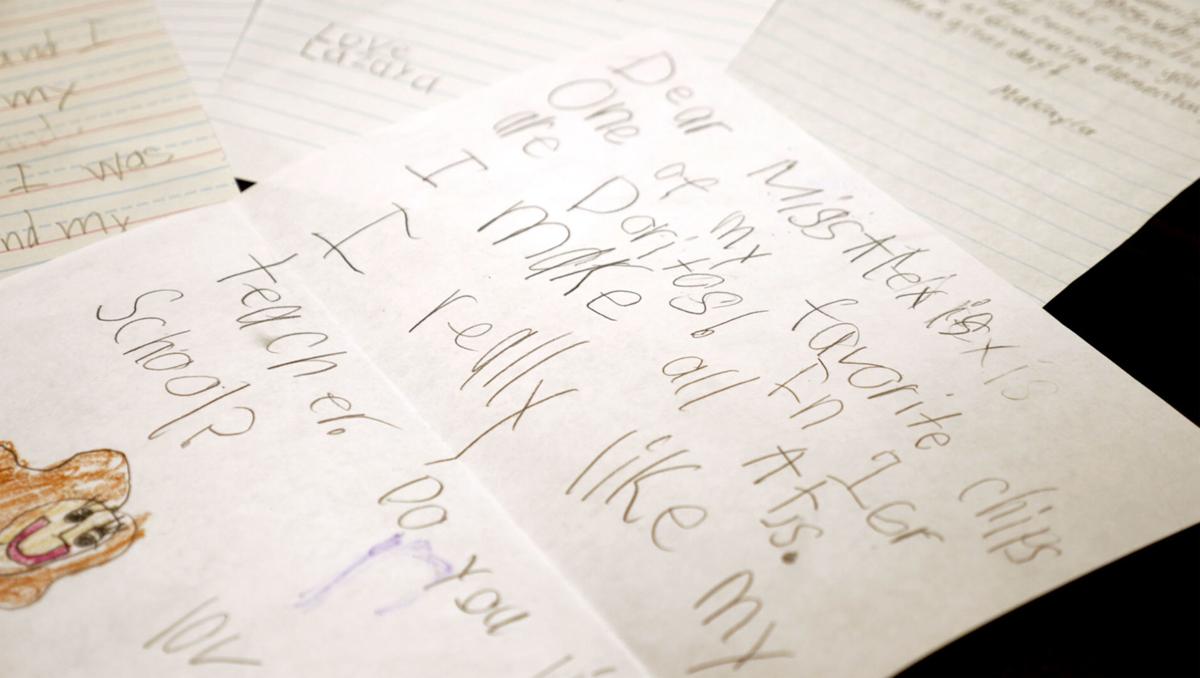 Pen Pals Meet For Pizza Local Dothaneagle Com