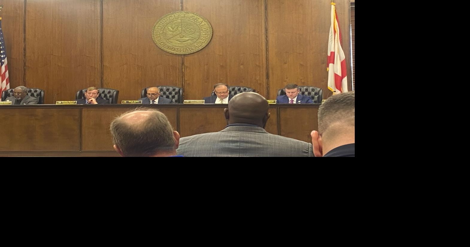 Bij een vergadering van de stadscommissie staat betrouwbaarheid centraal