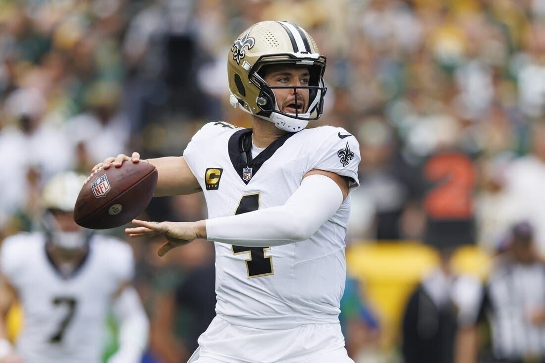 Saints look to remain unbeaten as they visit Lambeau Field in