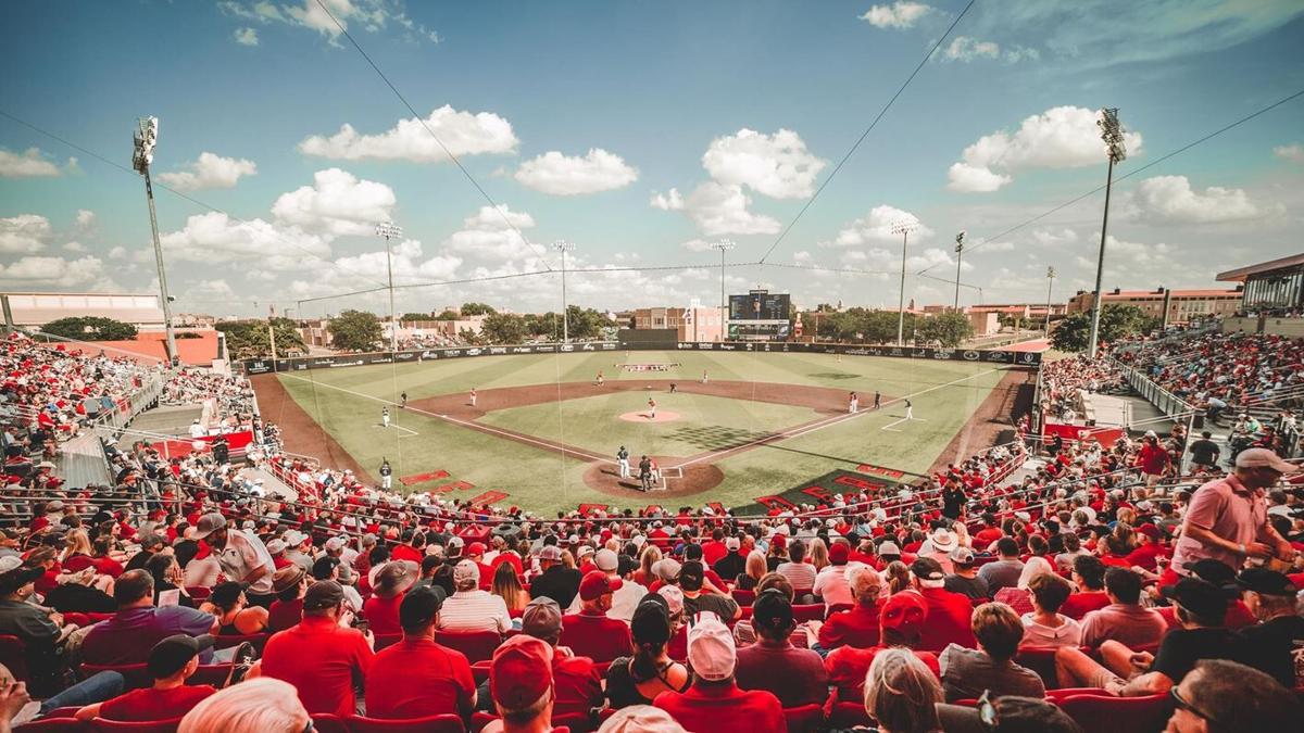 RED RAIDER BASEBALL TEAM GETS FALL PRACTICES UNDERWAY