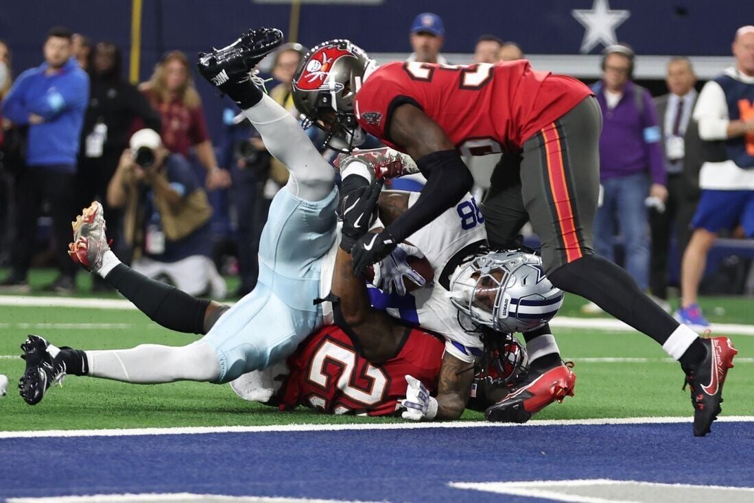 Cowboys Force Late Fumble, Knock Bucs Out Of NFC South Lead | National ...