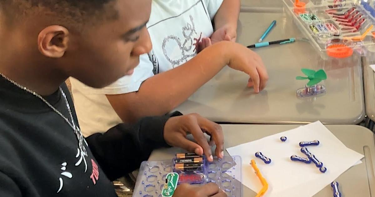 Students spark interest by building electrical circuits
