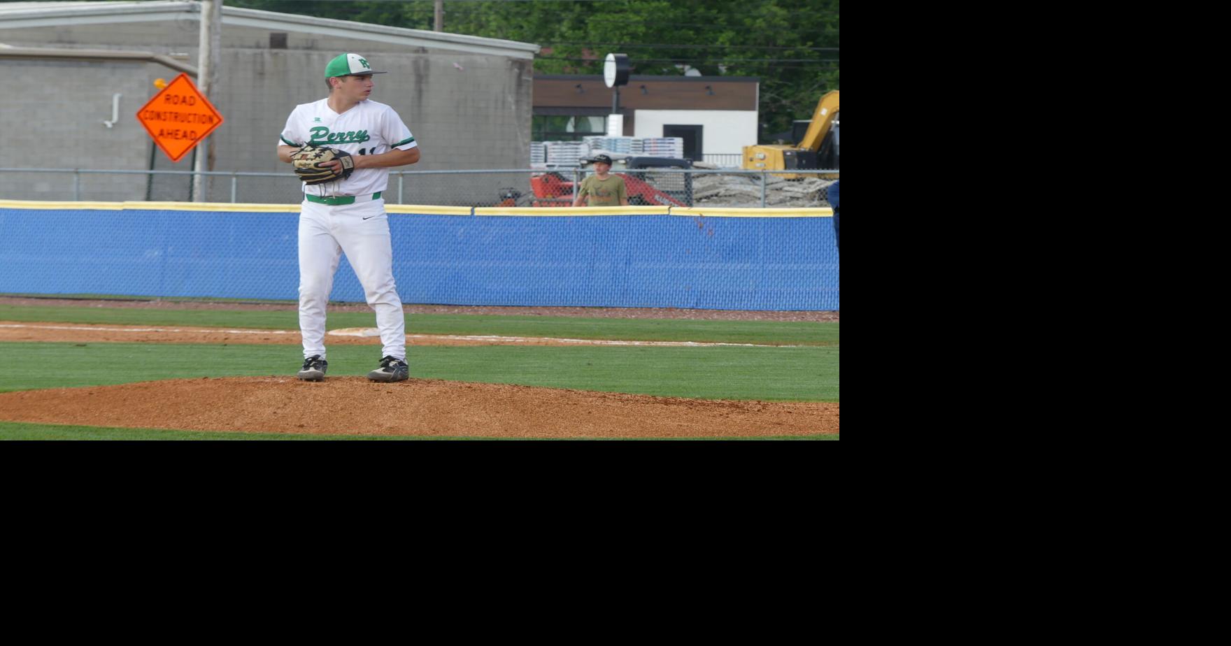 Commodores win thriller over Rebels in sectional opener