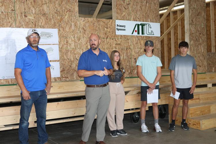 The Commodores construction take on large project Perry County News