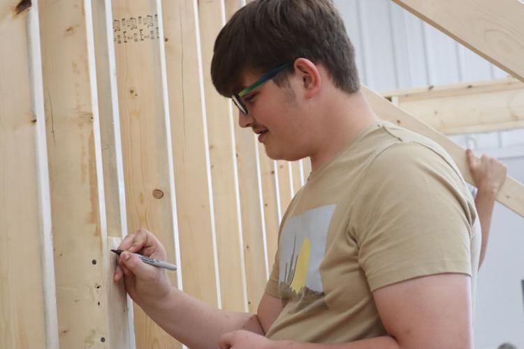 The Commodores construction take on large project Perry County News