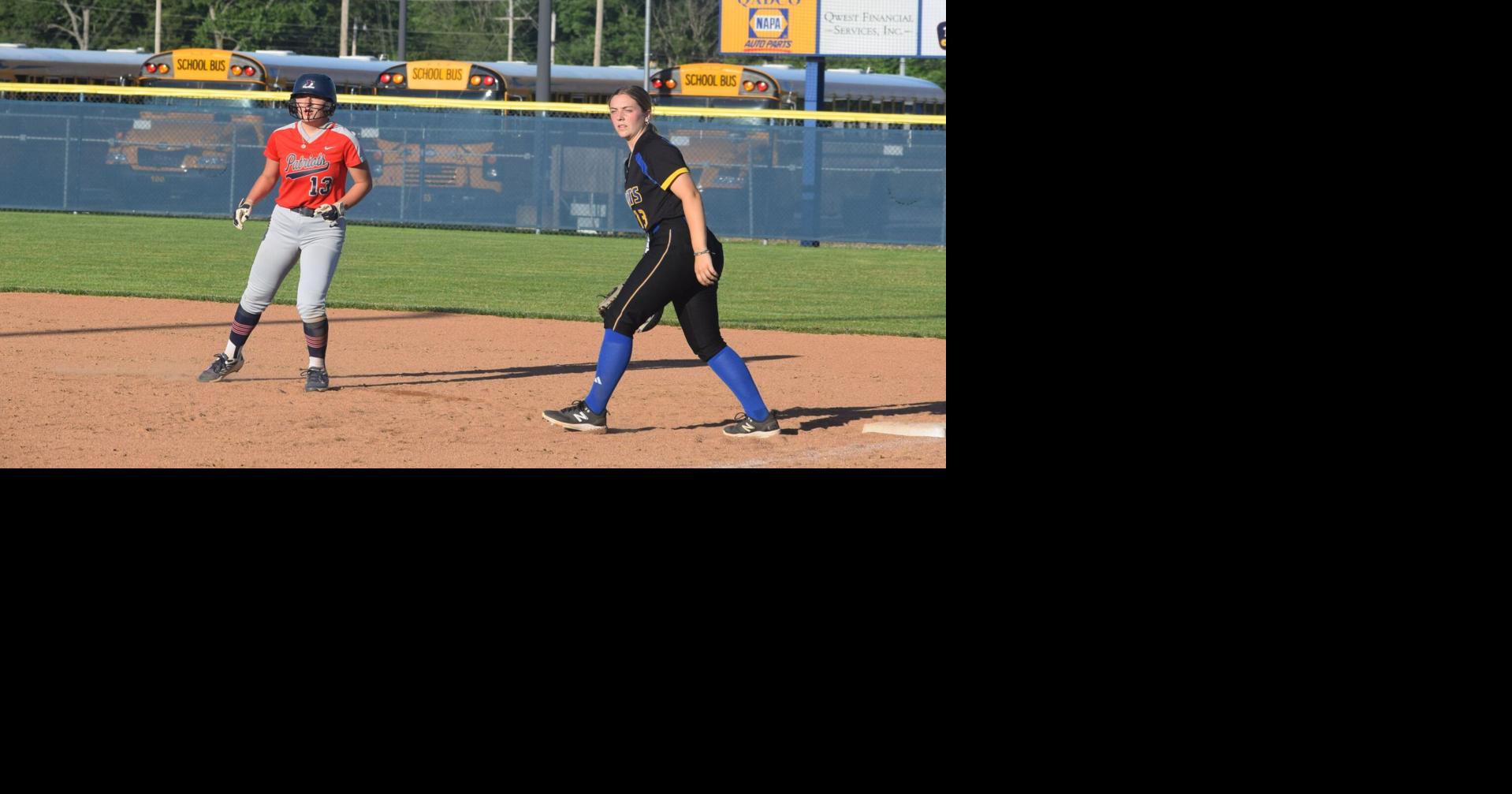 Patriots lose early lead, fall to Knights 9-2