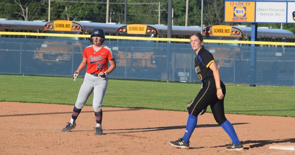 Patriots lose early lead, fall to Knights 9-2