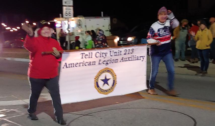 Cannelton Christmas Parade gives an exciting start to the season