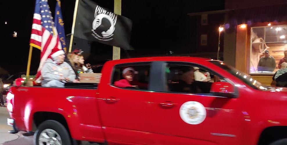 Cannelton Christmas Parade gives an exciting start to the season