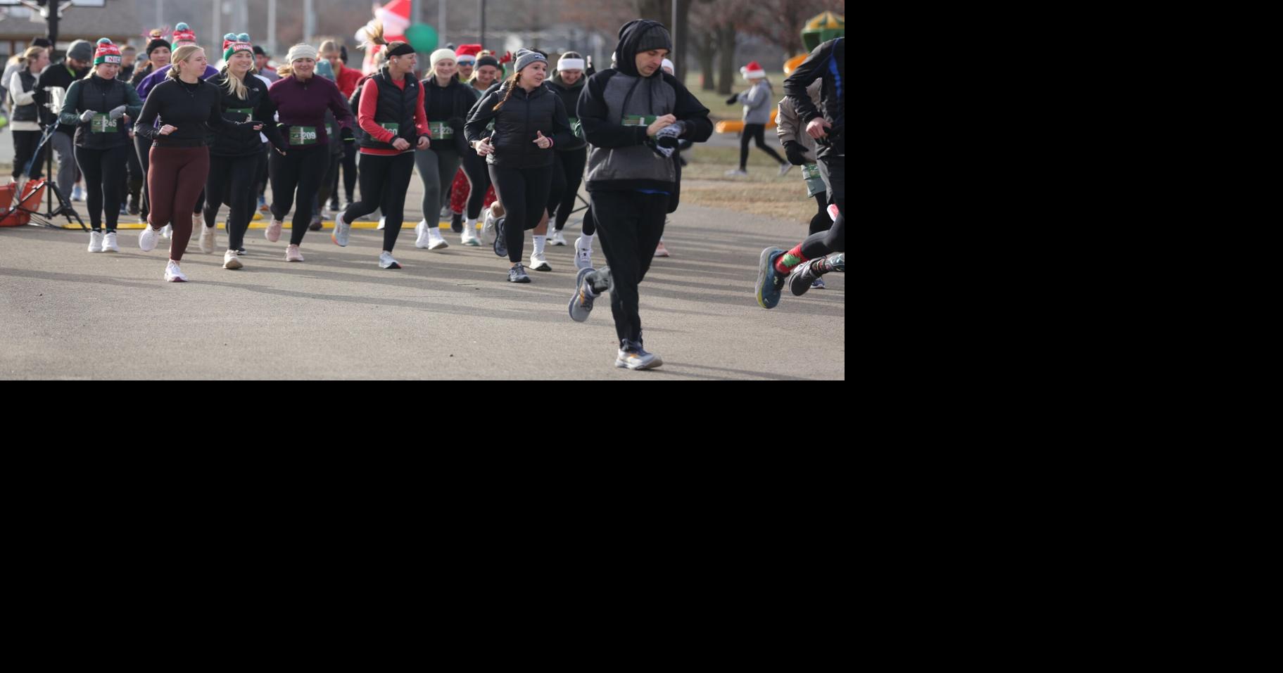 Athletes enjoy Run Run Rudolph Race | Sports | dyersvillecommercial.com