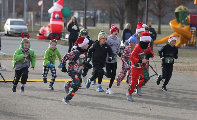 Athletes enjoy Run Run Rudolph Race | Sports | dyersvillecommercial.com