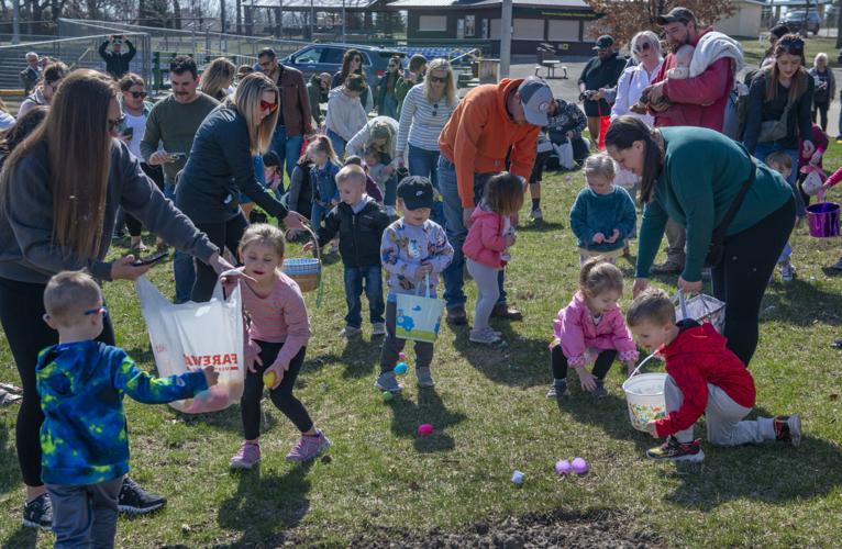 Easter egg hunters descend on Commercial Club Park News