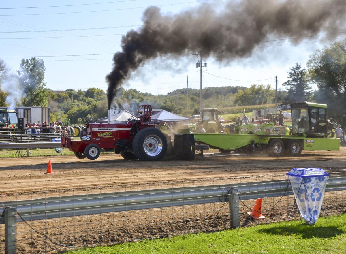 Crowds gather for New Vienna Tractor Pull News