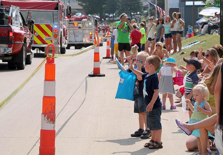 Epworth Town and Country Days parade Multimedia