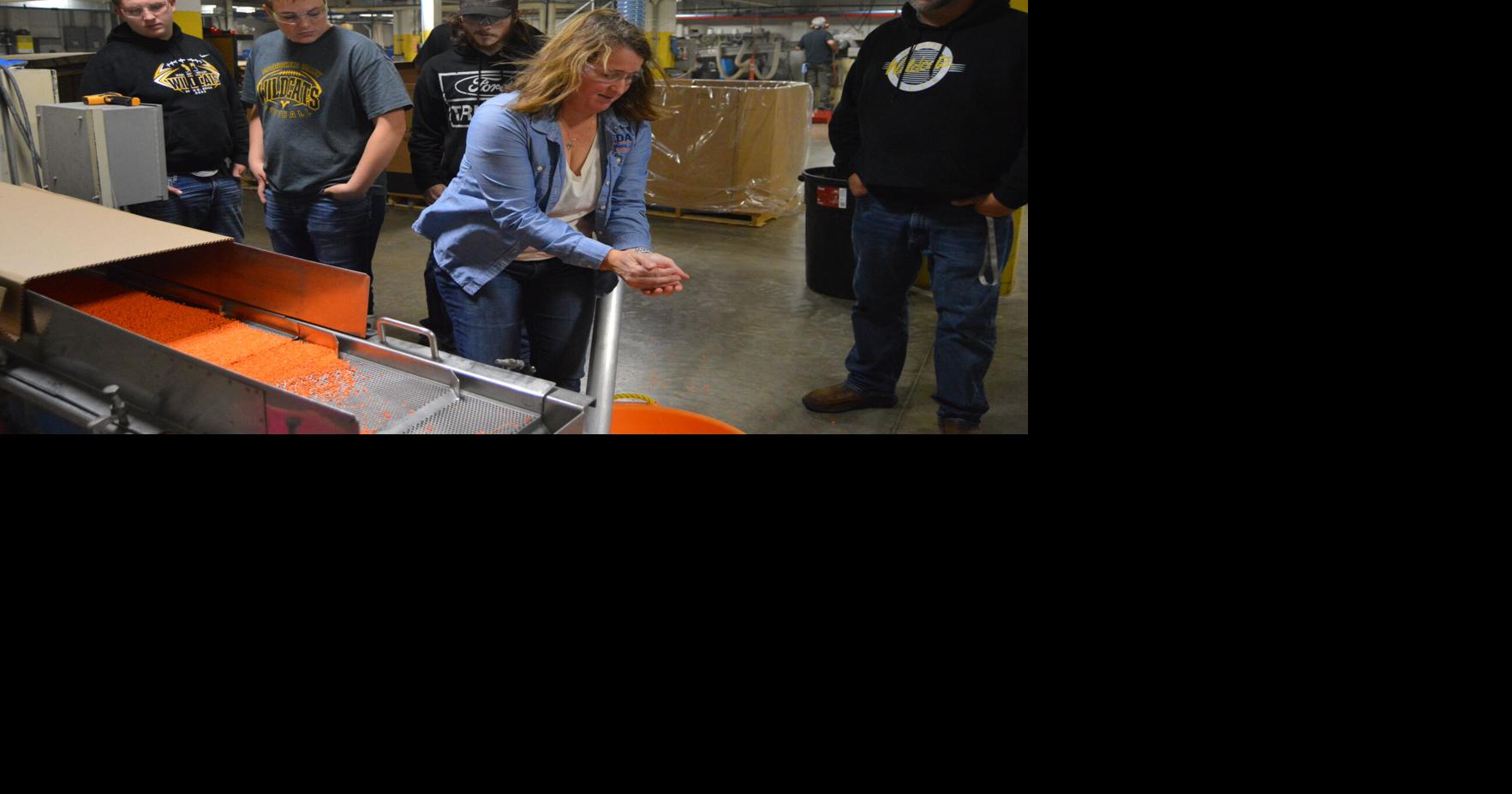 Students tour local manufacturers to learn about job opportunities