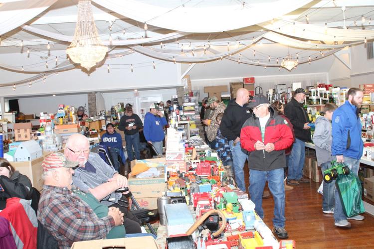Commercial Club location a hit with vendors, toy enthusiasts News