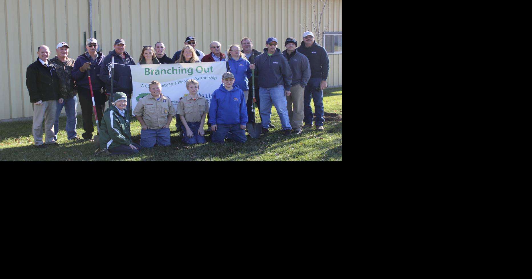 Commercial Club Park 12 new trees News