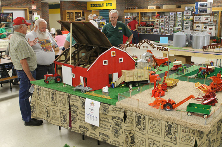 Toy farm best sale buildings 1 16