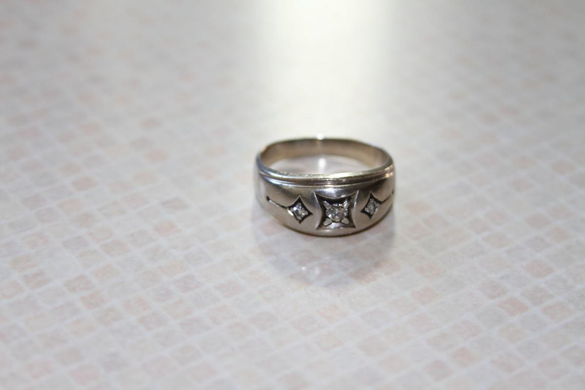 Lost Wedding Ring Returned To Owner News Dyersvillecommercial Com