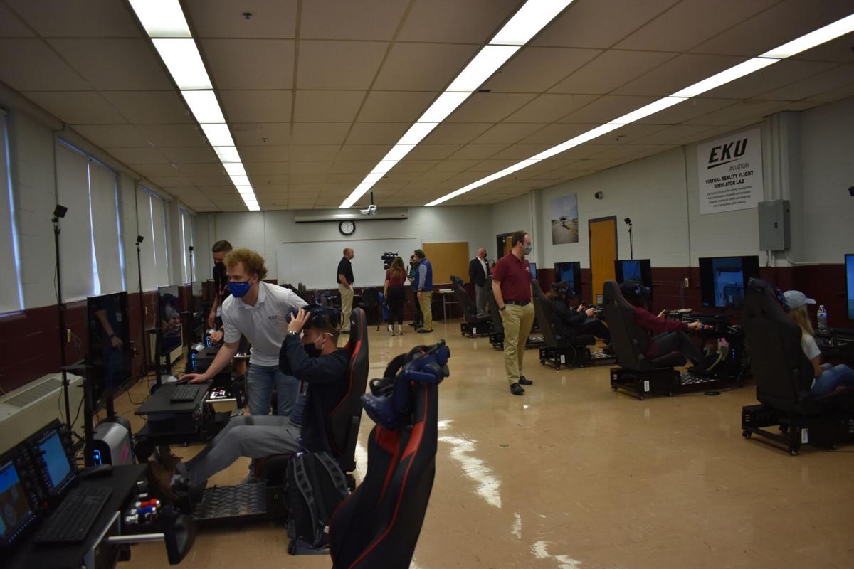 EKU aviation students take flight with new virtual reality flight simulators