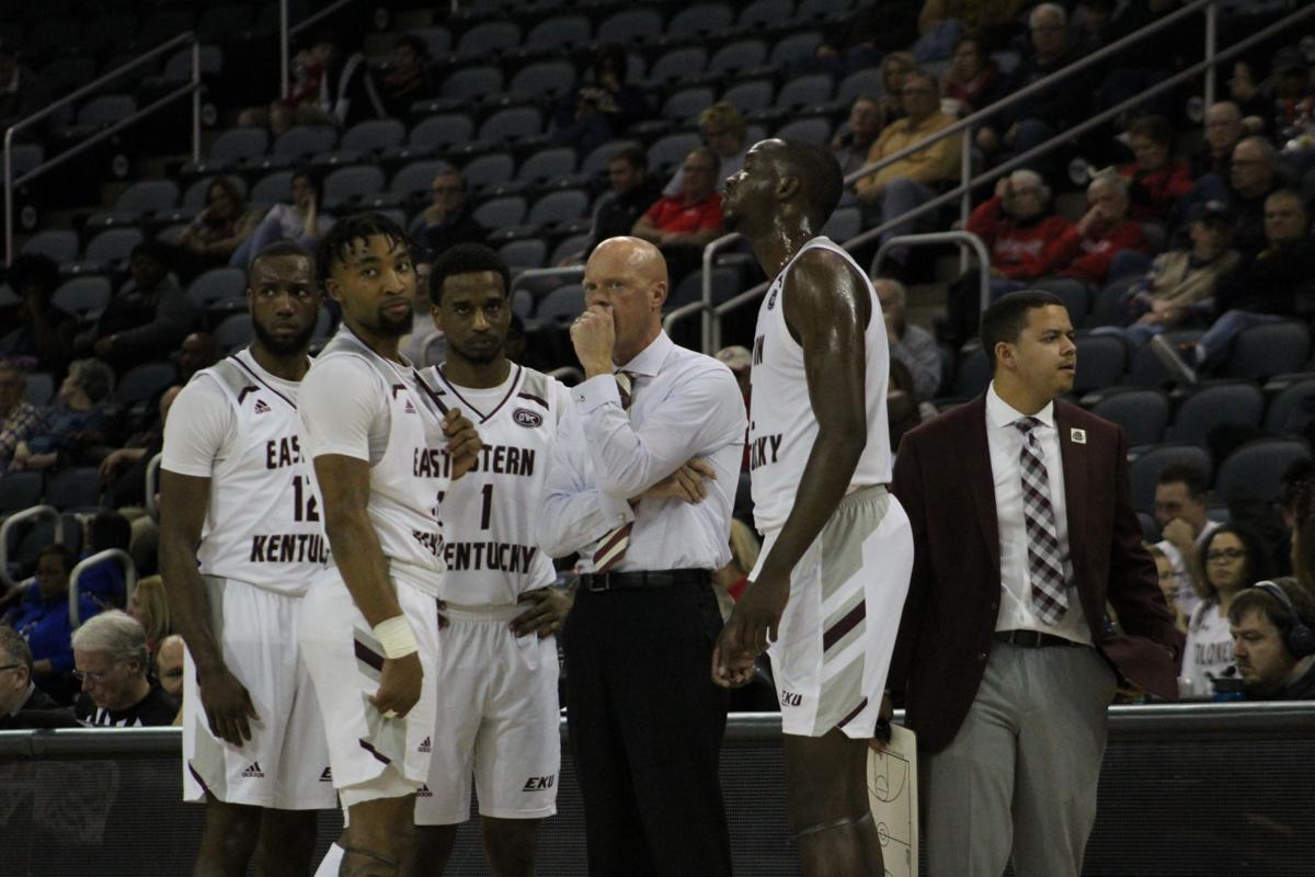 Eku Men S Basketball Head Coach A W Hamilton Signs Two Year