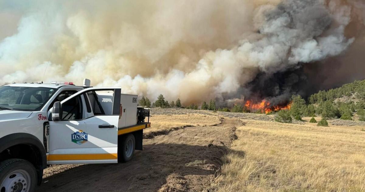Update: Evacuation notice issued as Windmill fire reaches nearly 4,000 acres