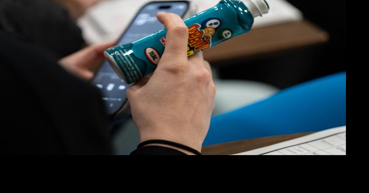 Students jam out at SGA's Singo Night