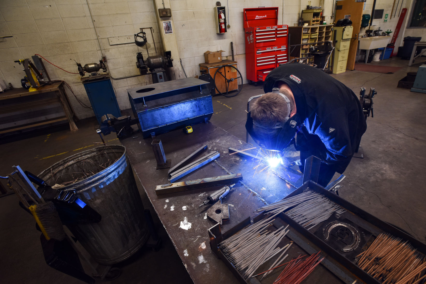 Pendleton High School launches Buckaroo Manufacturing with student