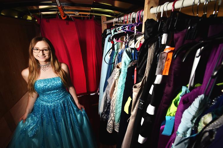 THIS WEEKEND: Prom closet open to Coast teens looking for the