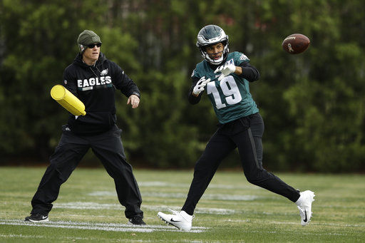 Some Eagles see accountability issues on team