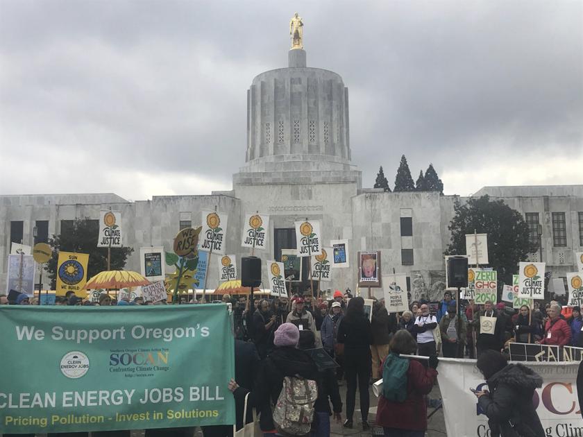 Groups sue to overturn order on climate change - East Oregonian