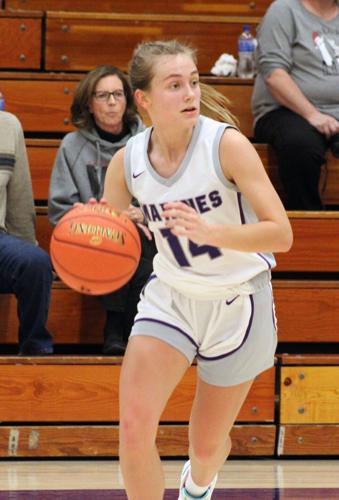 First-half flurry propels Marinette girls to victory over Foxes ...