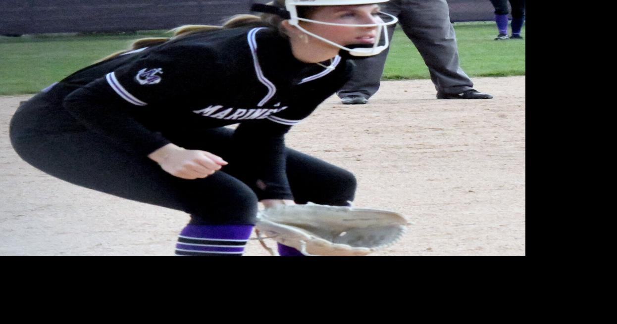 Marinette girls come up short in back-to-back contests