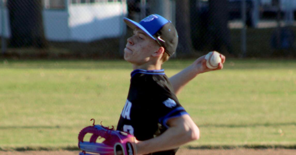 Wildcats upend Cavaliers in extra innings