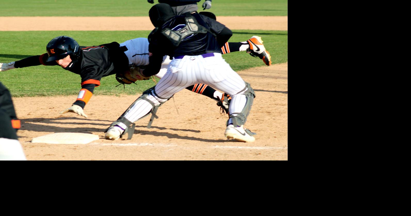 Escanaba throws a monkey wrench into Marines' winning ways