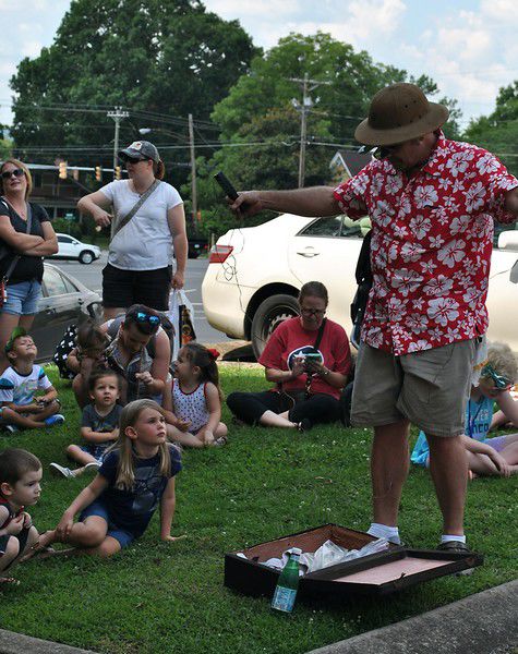 Library hosts STEM program