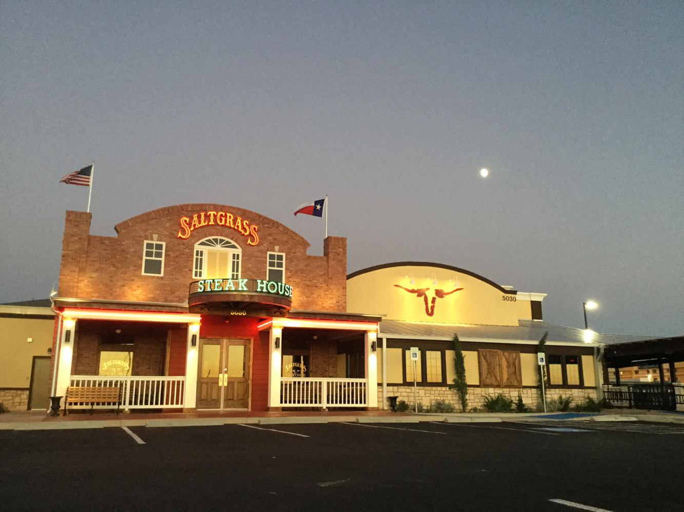 Saltgrass Steak House opens first El Paso restaurant Local News