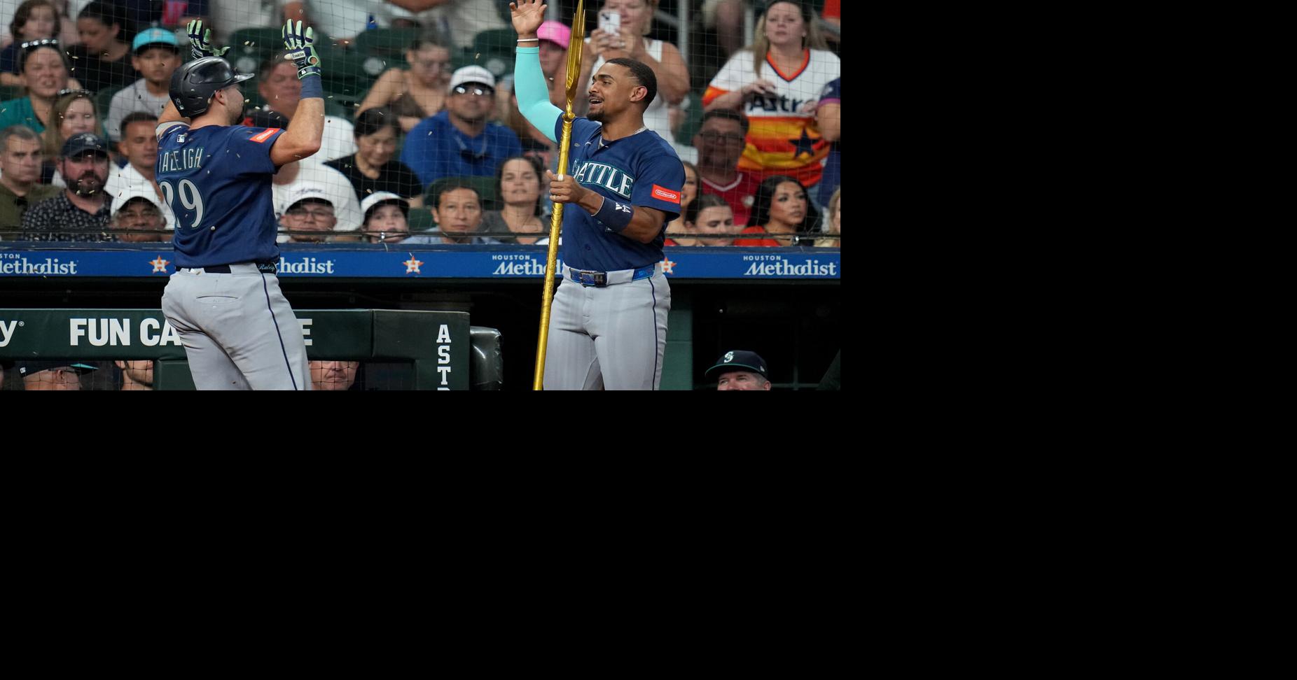 Mariners hang on for a 3-2 win over the Astros as Raleigh, Arozarena go deep Cal Raleigh and Randy Arozarena both homered to lead the Seattle Mariners to a 3-2 win over the Houston Astros on Sunday night By KRISTIE RIEKEN - AP Sports Writer Aug 16, 2026 34 mins ago