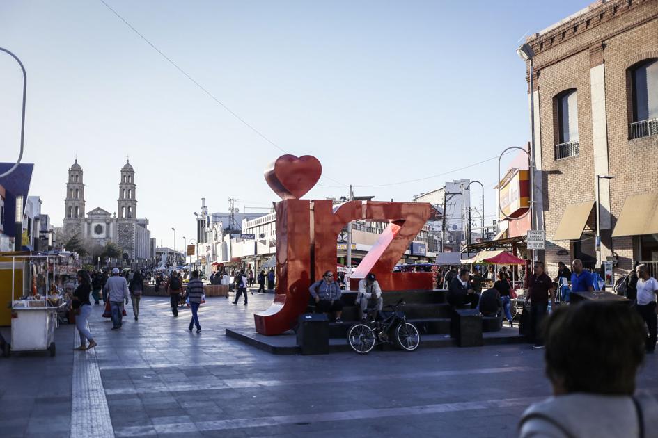 Movie theater opens in downtown Juarez Local News