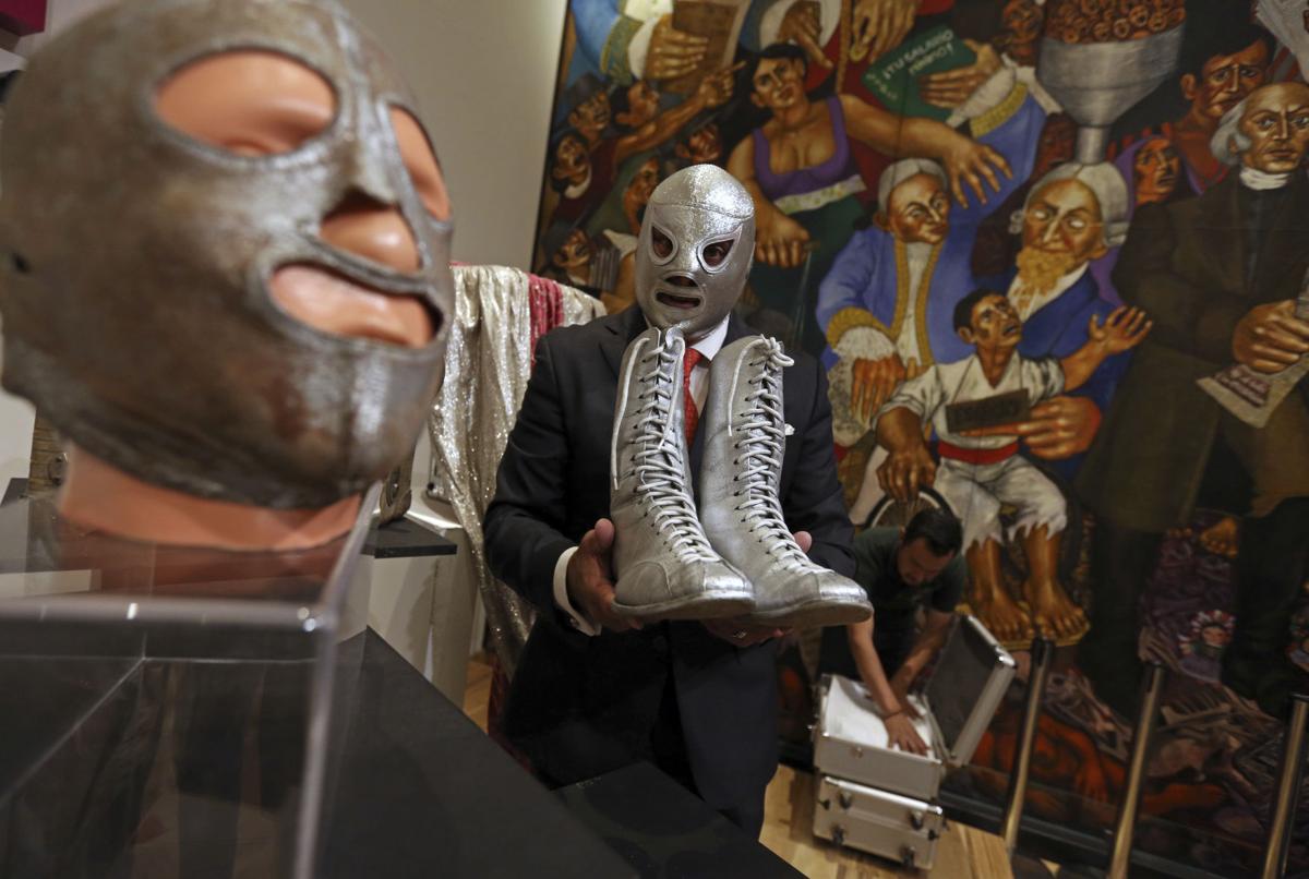 El Santo Mexican Luchador S Movie Restored To Show In El Paso