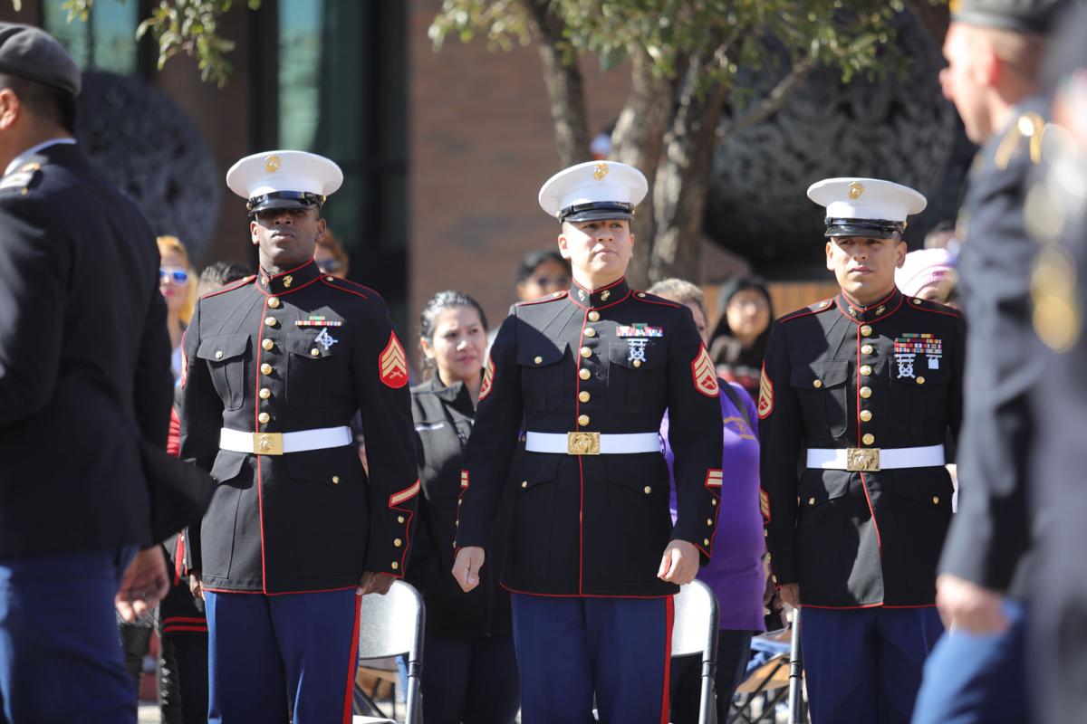 Restaurants honoring veterans day near me