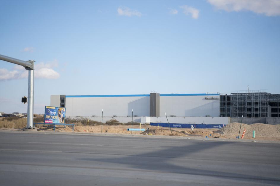 Walls Going Up At Eastlake Amazon Facility Local News Elpasoinc Com