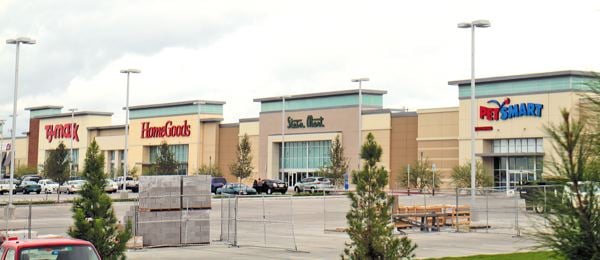 Petsmart at the outlet fountains