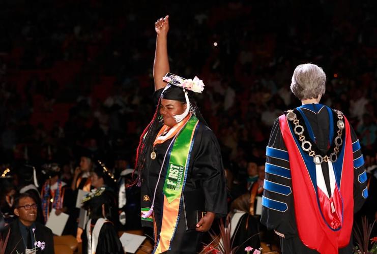 Photos Picks up! UTEP’s largest graduating class ever Lifestyle