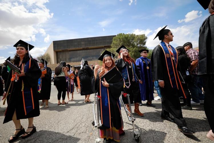 Photos Picks up! UTEP’s largest graduating class ever Lifestyle