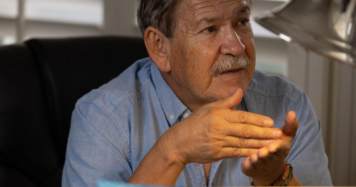 Beloved El Paso author Benjamin Alire Sáenz dies