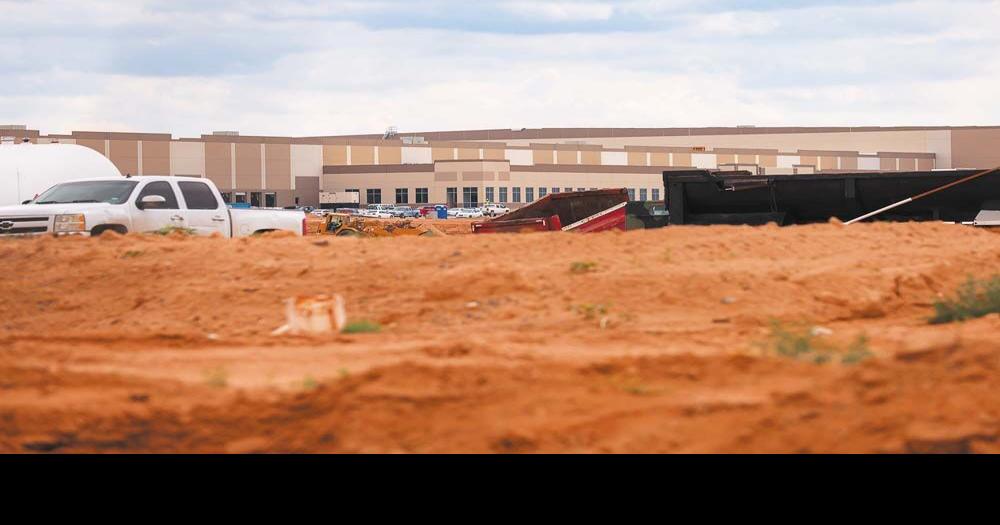 A very big building; TJX Companies distribution center in development