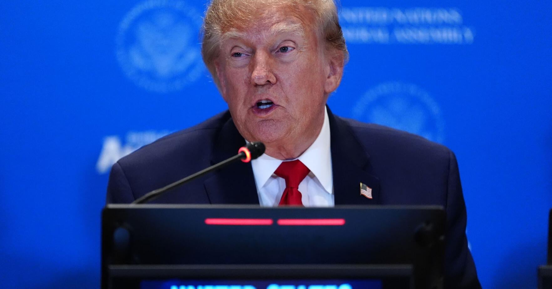 Trump administration tells Congress it will admit 17 , 500 white South African refugees
