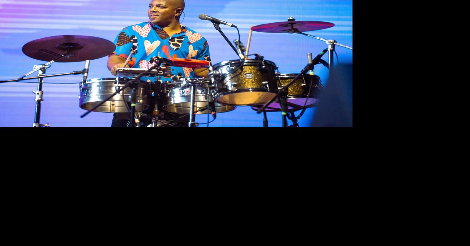 | El percusionista trabaja con la orquesta de Rivas y Víctor Manuelle.